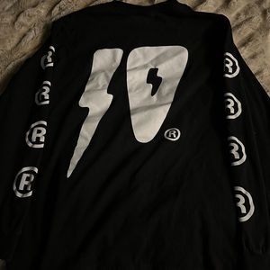 10 Deep Long Sleeve size Medium
